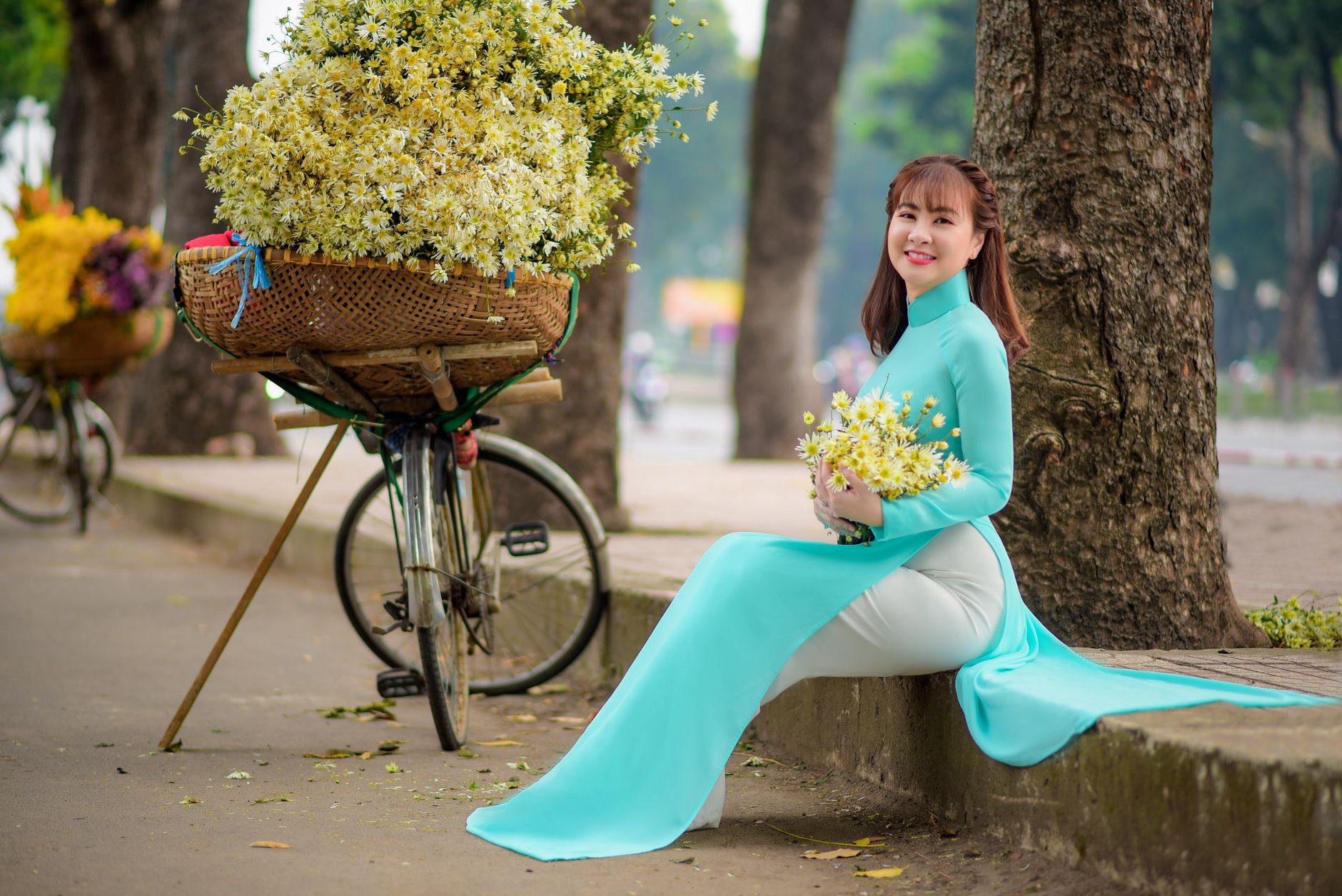 Vì sao cần chọn hoa hợp phong thủy khi tặng tân gia